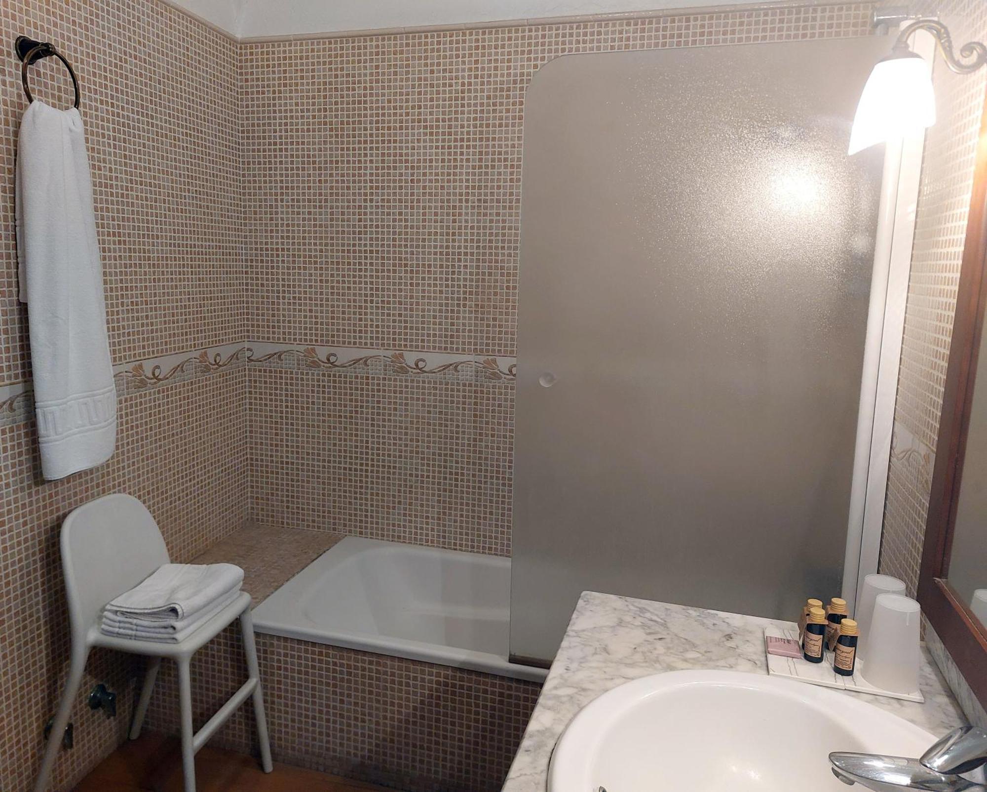 Apartamentos San Salvador Parking Gratis เมรีดา ภายนอก รูปภาพ